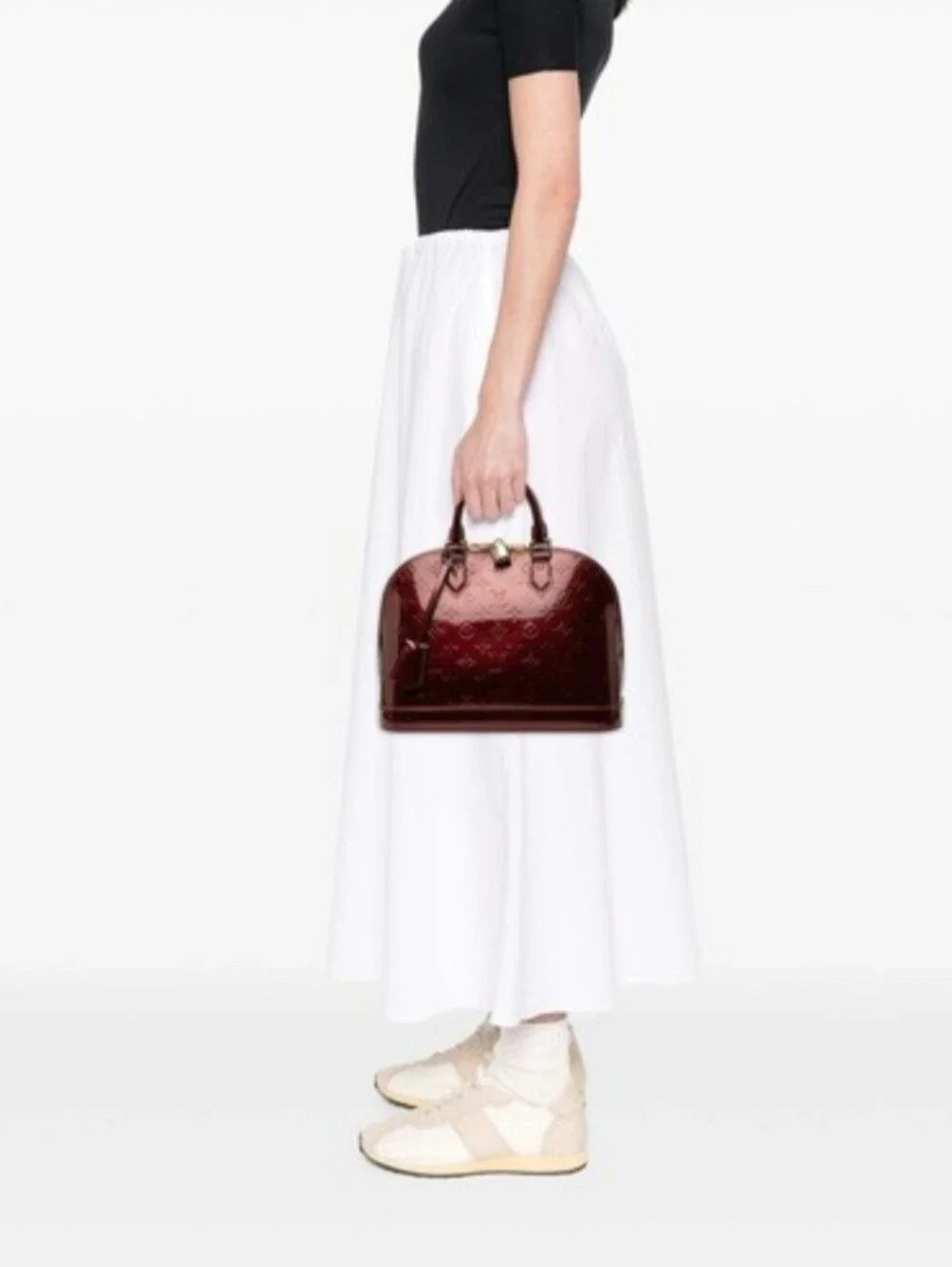 Louis Vuitton Vernis Alma PM Handbag in Burgundy Patent With The Bag